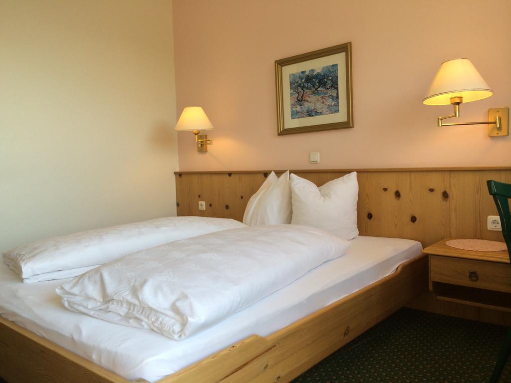 Hotel Daneu Nueziders Bagian luar foto