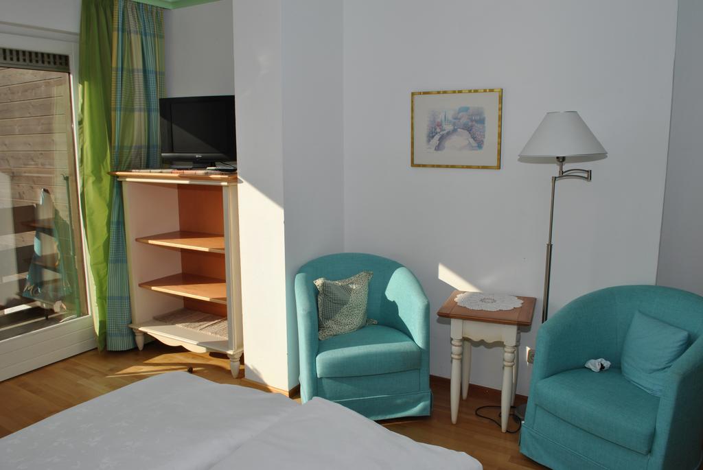Hotel Daneu Nueziders Bagian luar foto