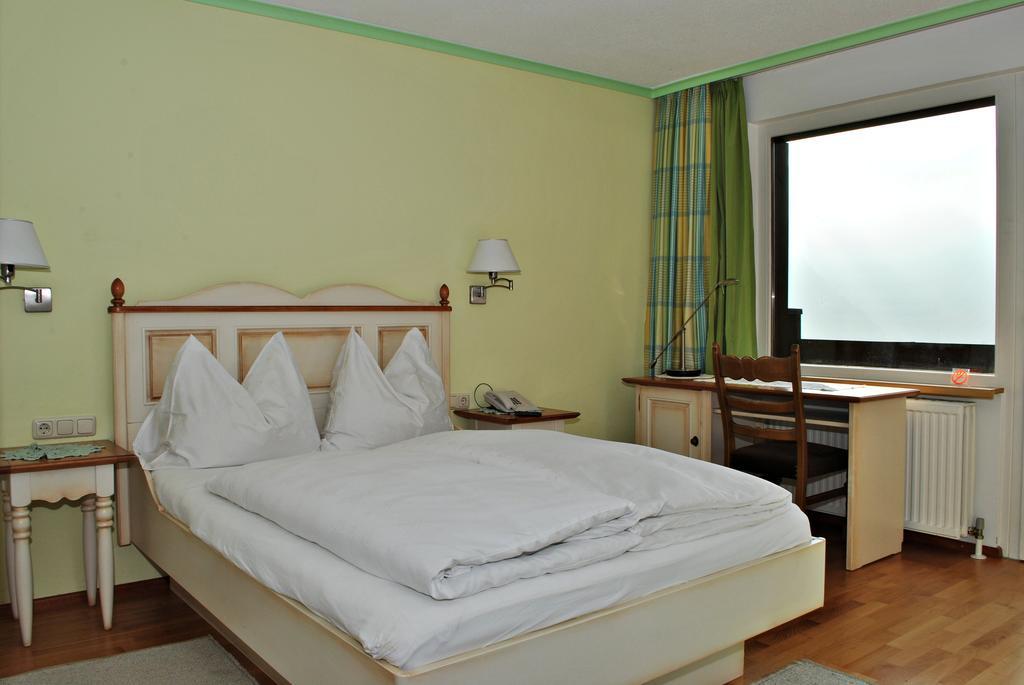 Hotel Daneu Nueziders Bagian luar foto