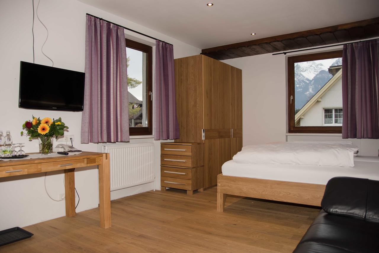 Hotel Daneu Nueziders Bagian luar foto