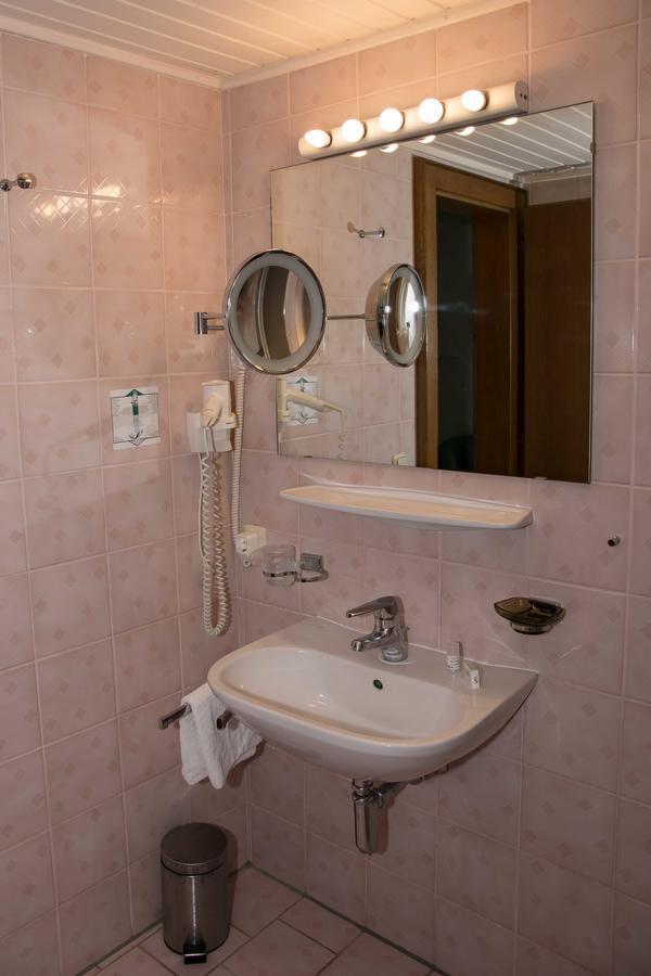 Hotel Daneu Nueziders Bagian luar foto