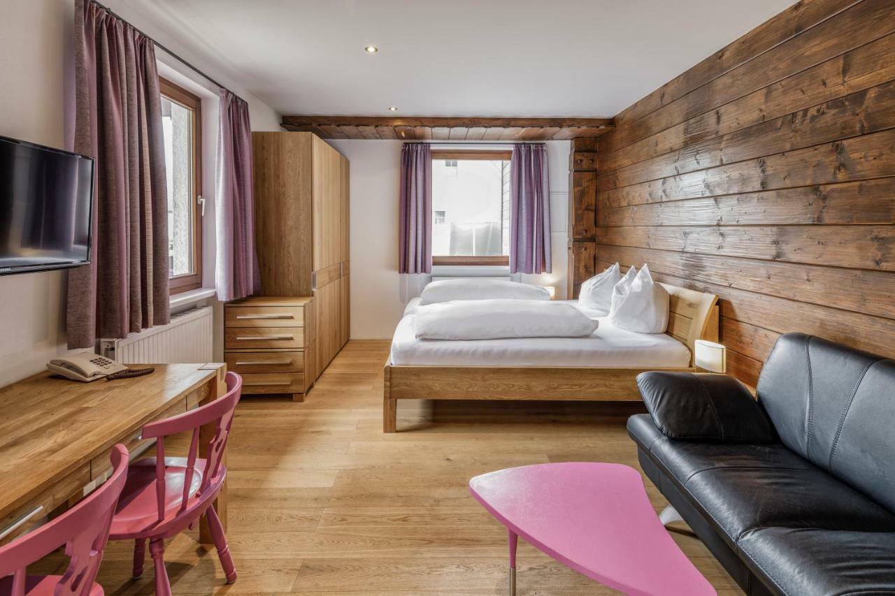 Hotel Daneu Nueziders Bagian luar foto
